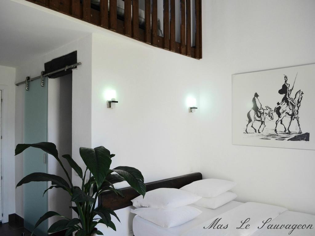 Hotel Mas Le Sauvageon Saintes-Maries-de-la-Mer Pokój zdjęcie